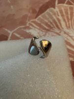 Eleganter silberfarbener Ring unregelmässiges Design, neu