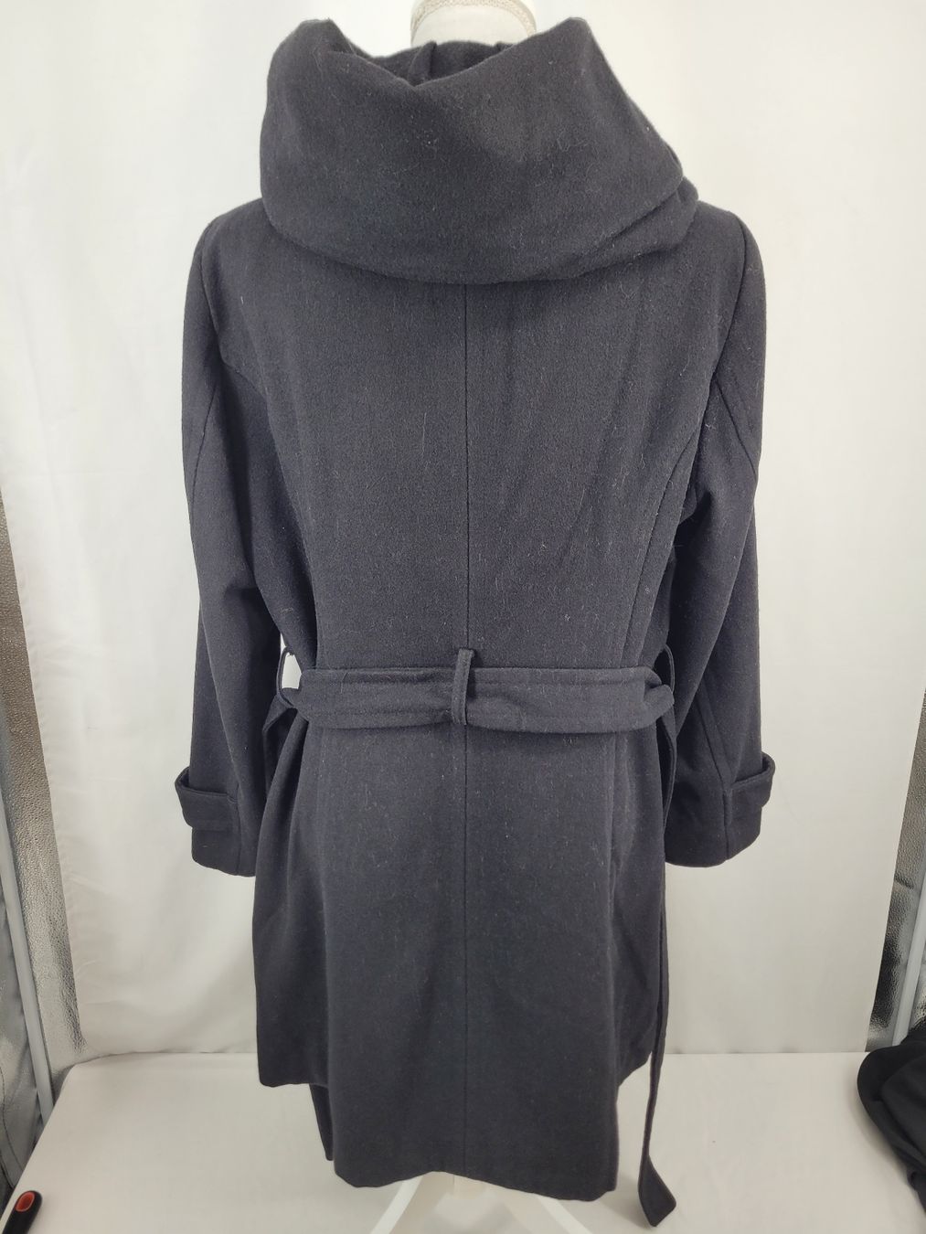 Manteaux: ZARA BASIC veste noir XXL – D'occasion à Lausanne par PlusValue_Lausanne 1