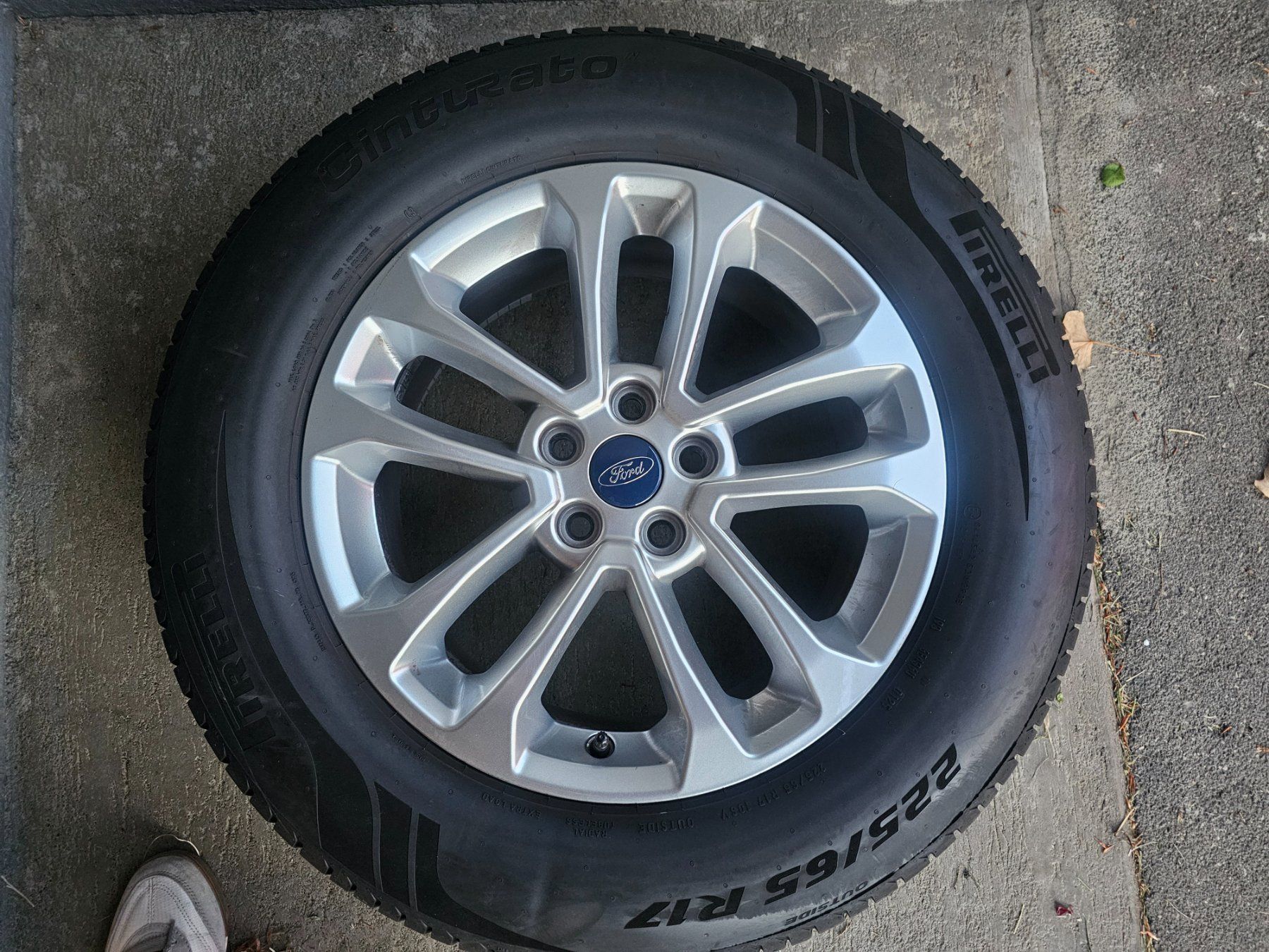 Ford Pneumatici & Ruote complete: Ford Kuga Sommerräder 17 zoll – Usato da Kaltbrunn venduto da gello1991 1