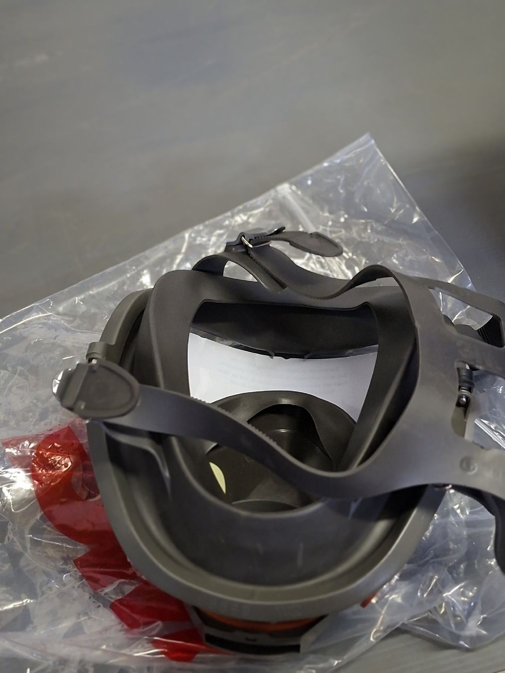 Protezione per viso e udito: 3M 6800 Vollmaske Medium neu – Nuovo e nell'imballaggio originale da Langenthal venduto da Physycer0 3