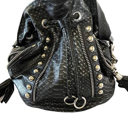 Seltene Betsey Johnson  Nieten Tasche mit Reptil Print