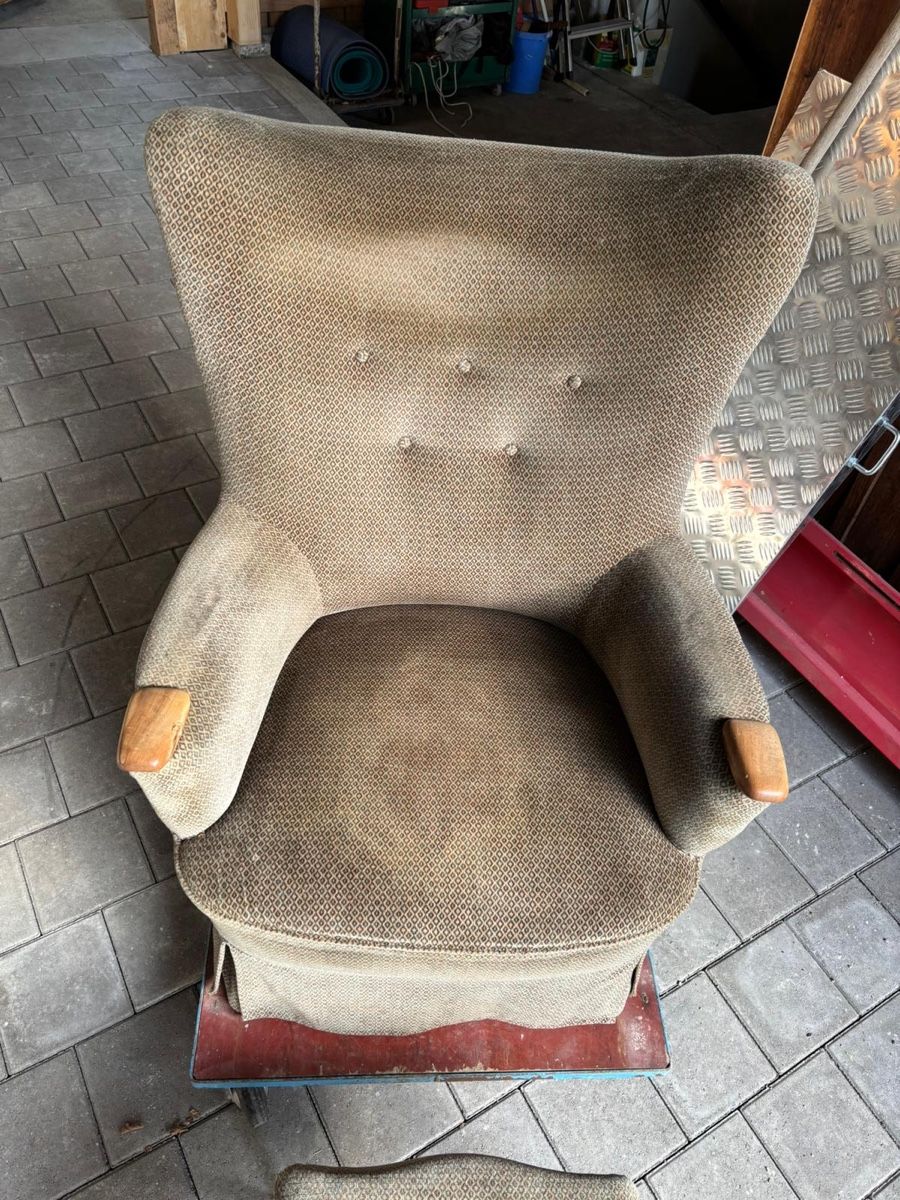 Sessel: Bequemer Sessel mit Hocker – Gebraucht aus Oberweningen von Zabrina 3