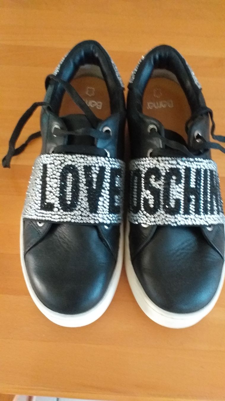 Scarpe da donna: Sneaker Moschino – Usato da Wünnewil venduto da 04Blume
