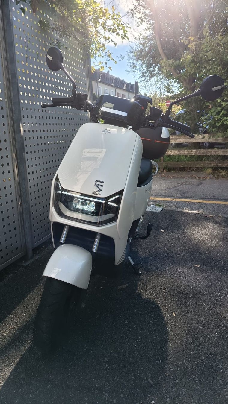 Elektromobile: Elektroroller Ecooter M1 – Gebraucht aus Luzern von gb4_hv6m 2