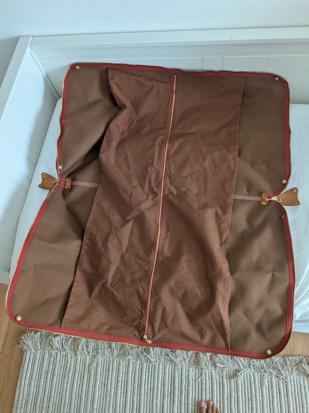 Louis Vuitton Taschen: Louis Vuitton Monogram America's Cup Sac Cabourg – Gebraucht aus Bergdietikon von Lindor12 9