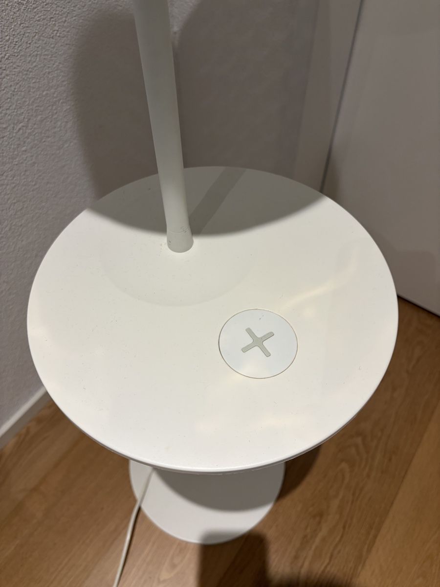 Ikea Lampade: Ständerlampe mit wireless charging – Usato da Zürich venduto da ozner24 1