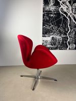 Design-Drehsessel in Rot