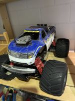 Kyosho Giga Crusher Neuwertig