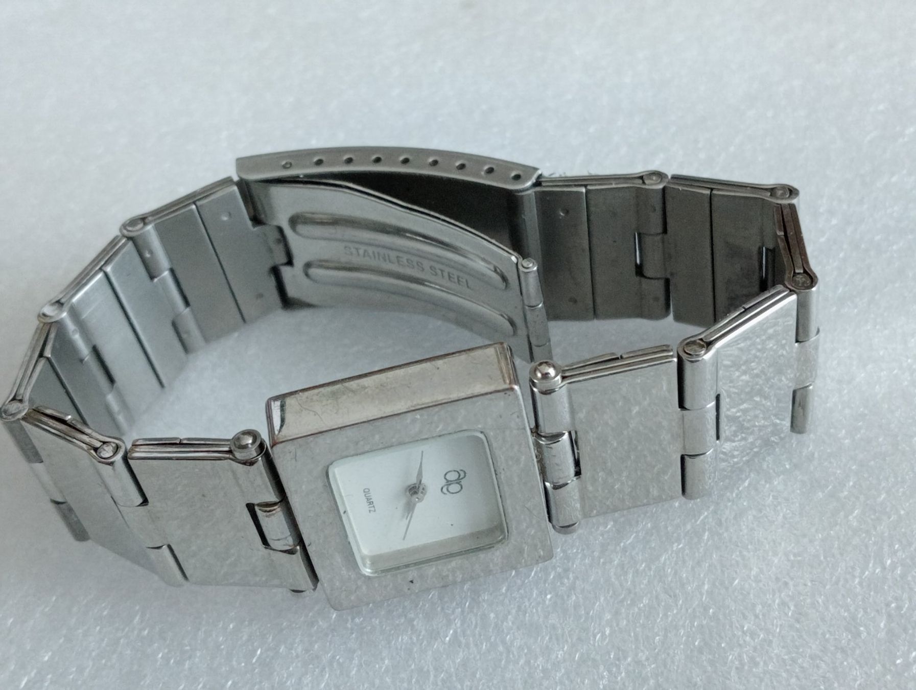 Orologi: aa hübsche  Edelstahl  Damenuhr – Usato da Zürich venduto da sendbad 2