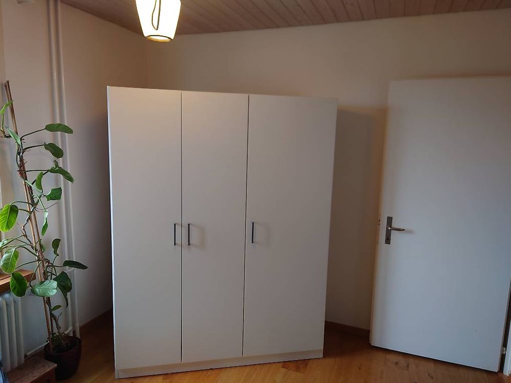 Schrank Ikea Dombas Carb P2 gratis (Gebraucht) in Zürich für CHF 1