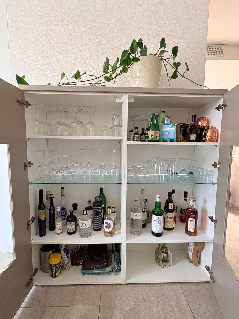 Vetrine: Highboard / Vitrine / Barschrank – Usato da Baden venduto da chr_bgk2 1