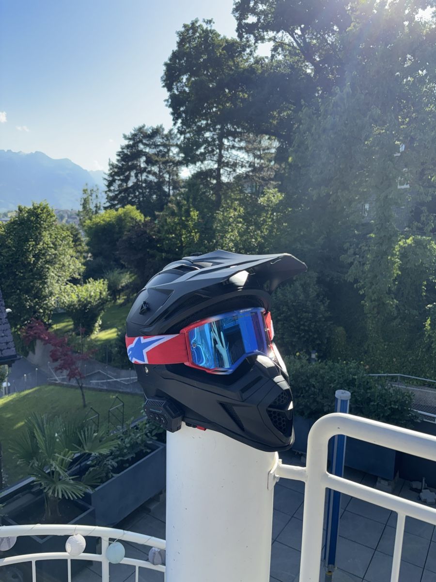 Casques & visières: Motocrosshelm mit Brille – D'occasion à Mauren par mar_zwh8