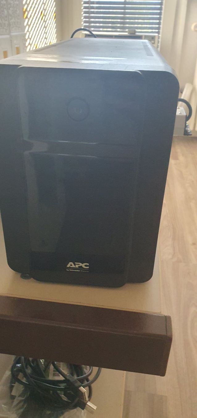 Akkus & Batterien: Battery Backup APC by Schneider Electric – Gebraucht aus Zürich von inf_nd8d 1
