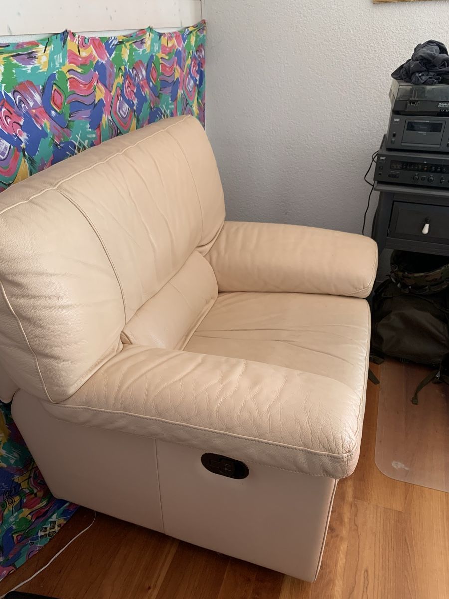 Sofas: Canapé en cuire – Gebraucht aus Lentigny von ben_87fk 1