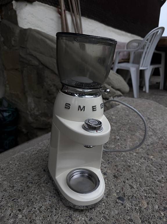 Küchengeräte: Smeg Kaffeemühle – Gebraucht aus Schwarzenburg von Leeoniiie 1