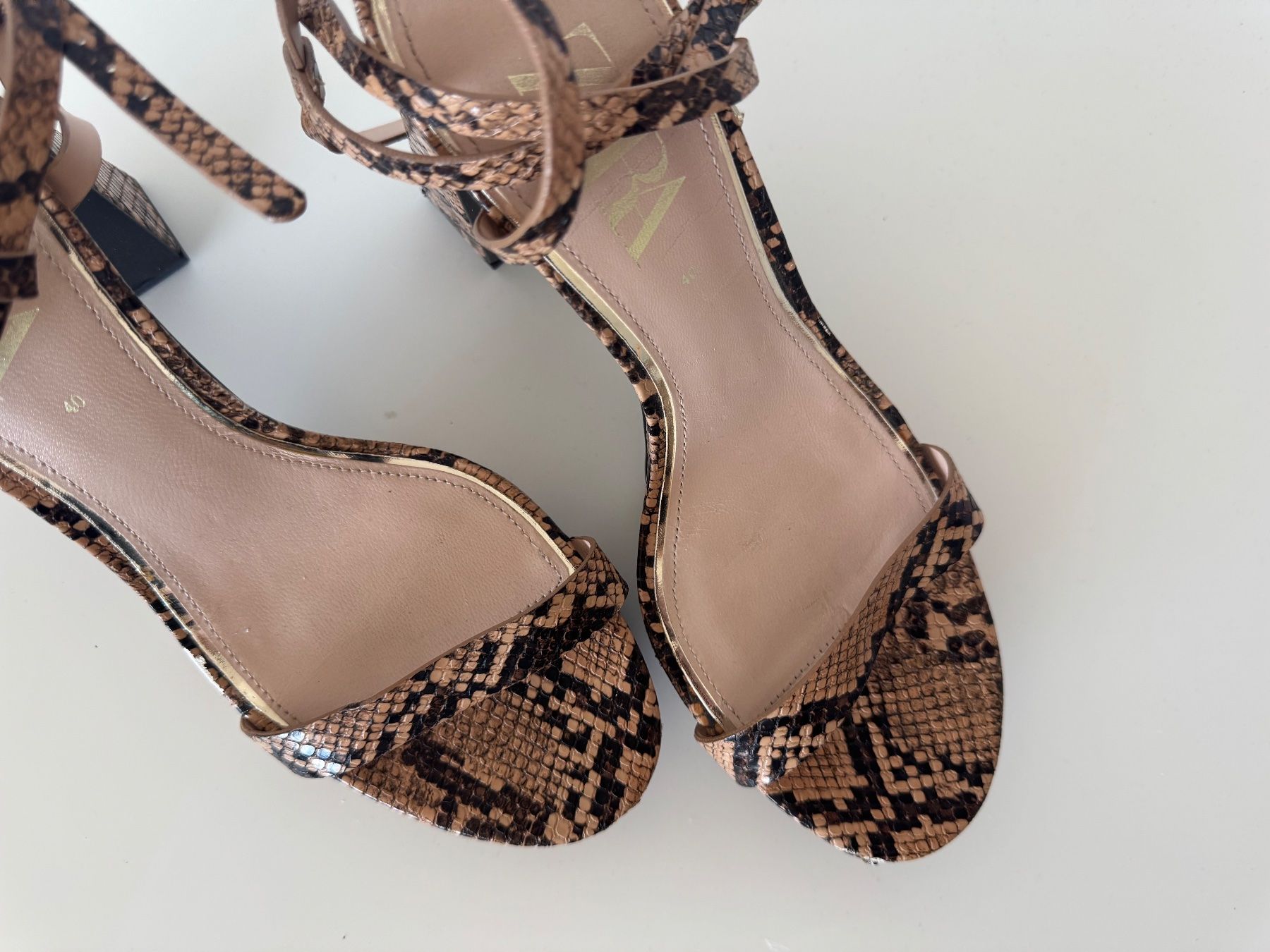 Zara Damenschuhe: ZARA High Heels – Snake Print – Gebraucht aus Zürich von carmen_kandey_Insta 1