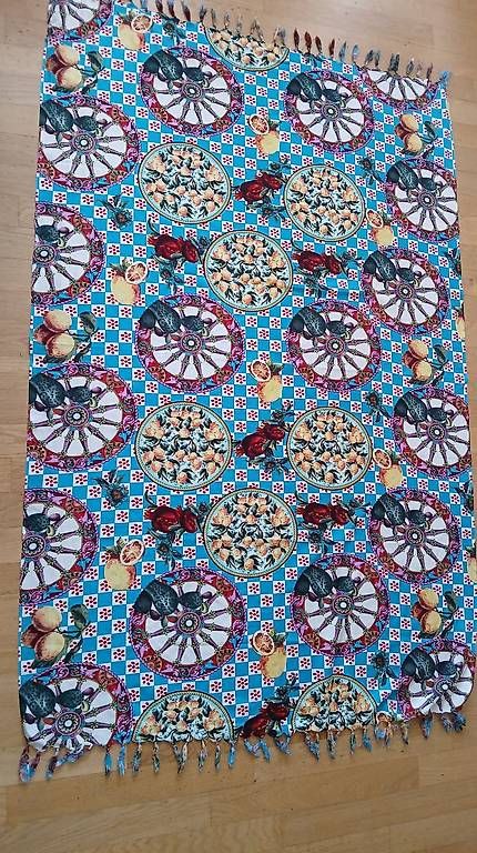 Tissus: 2 Tücher aus Viscose gr.165 x 108 cm – D'occasion à Bern par dmanci 1