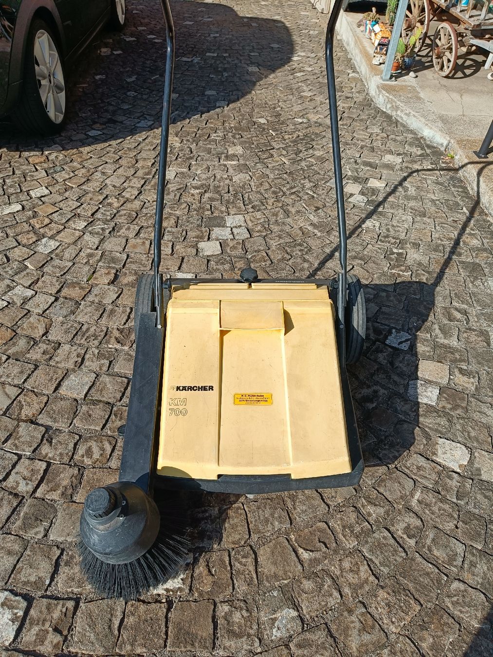 Kärcher Alle Maschinen: Kehrmaschine Kärcher – Gebraucht aus Linden von minisina1997 1