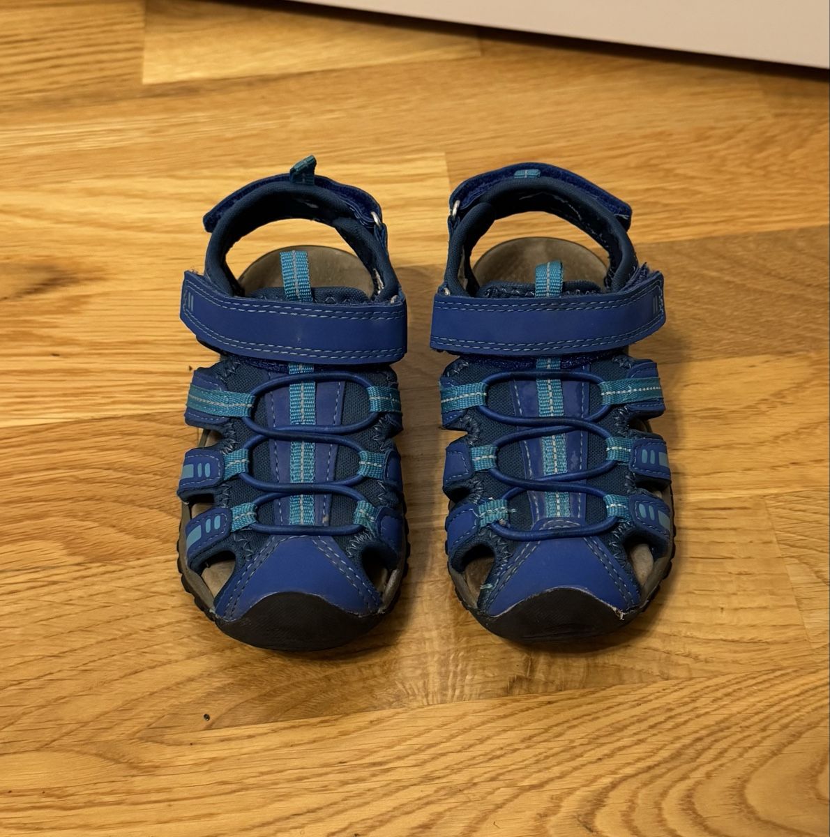 Schuhe für Jungen: Kinder Sandalen Gr. 25 - Top Zustand – Neu (gemäss Beschreibung) aus Flumenthal von Krajan 1