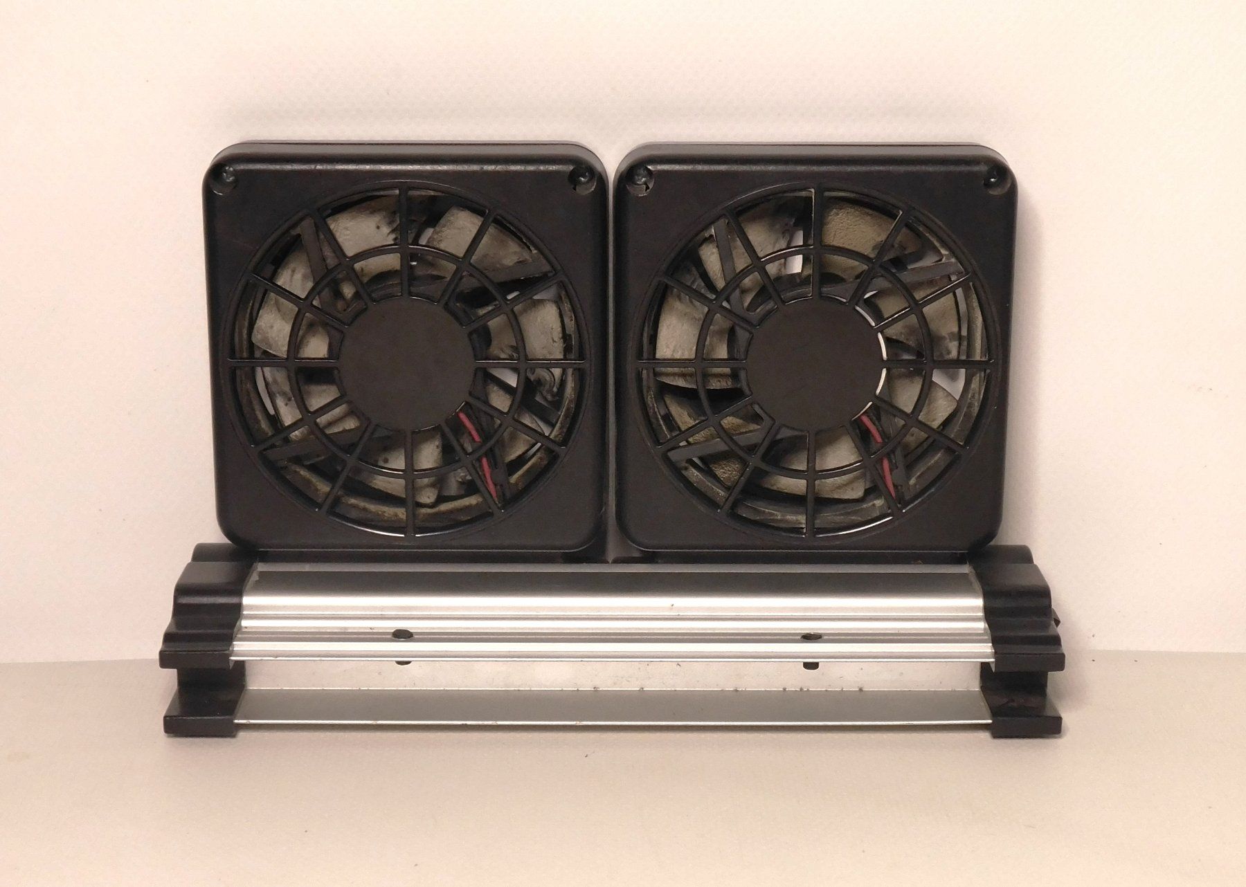 Ventilatori: HOBBY Aqua Cooler V2 Aquarium Kühlventilator – Usato da Emmenbrücke venduto da Ulisse-22