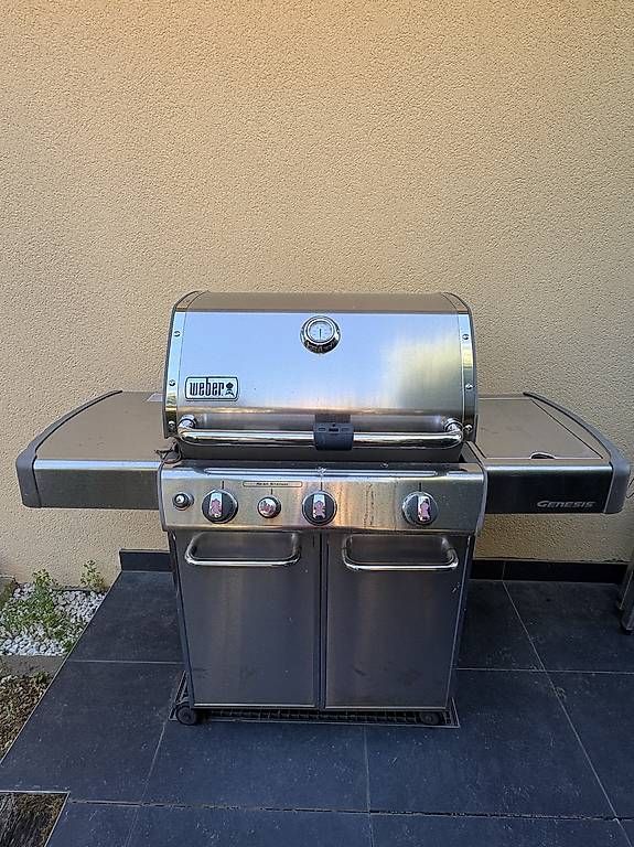 Weber Grils: Weber Genesis – D'occasion à St-Prex par kuz_5plq