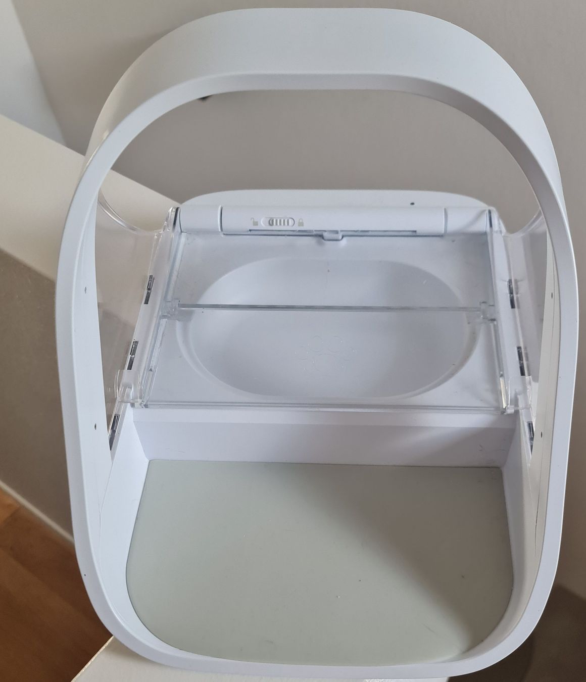 Sure Petcare Mangimi: SureFeed Futterautomat – Usato da Attelwil venduto da Frau_Baumann_