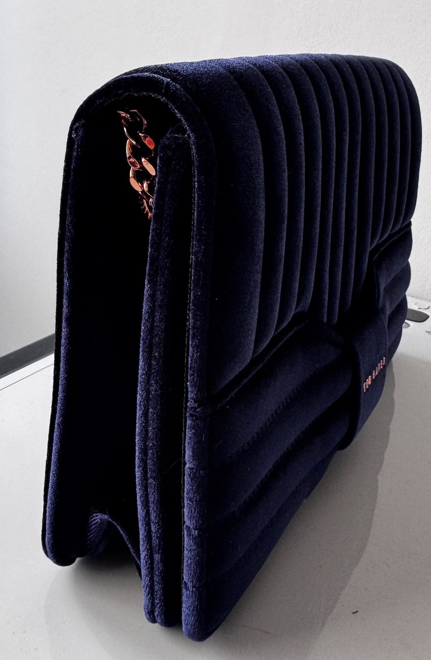Ted Baker Borse da donna: Schöne Abendtasche aus Samt. NEUE – Nuovo (secondo la descrizione) da Zürich venduto da Manubene 1