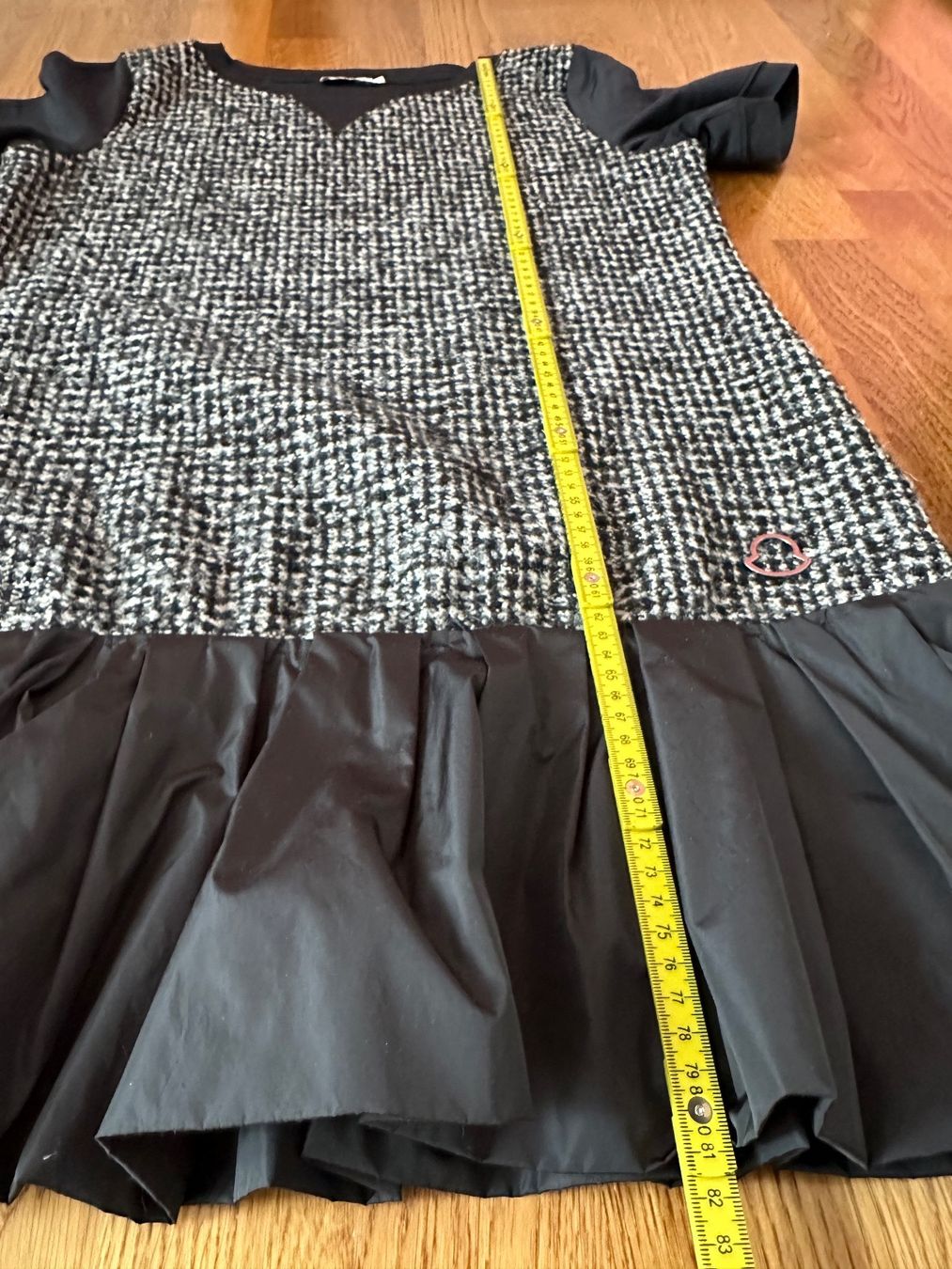 Moncler Vestiti: Moncler Kleid – Nuovo (secondo la descrizione) da Ebikon venduto da nat_jzh5 2