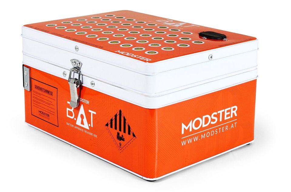 MODSTER BAT Safe Lipo Tresor Mini - Scatola Antincendio Per Batterie LiPo, Conservazione E Ricarica Sicura Per Fino A 2 Batterie RC, Con Apertura Per Cavi E Sfiato Pressione