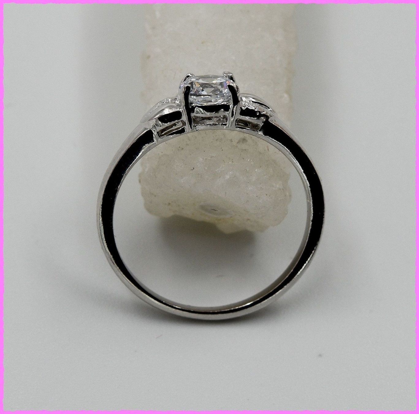 Anelli: Bezaubernder Ring mit Zirkonia – Nuovo e nell'imballaggio originale da Oberglatt ZH venduto da Diamond-Girl 2