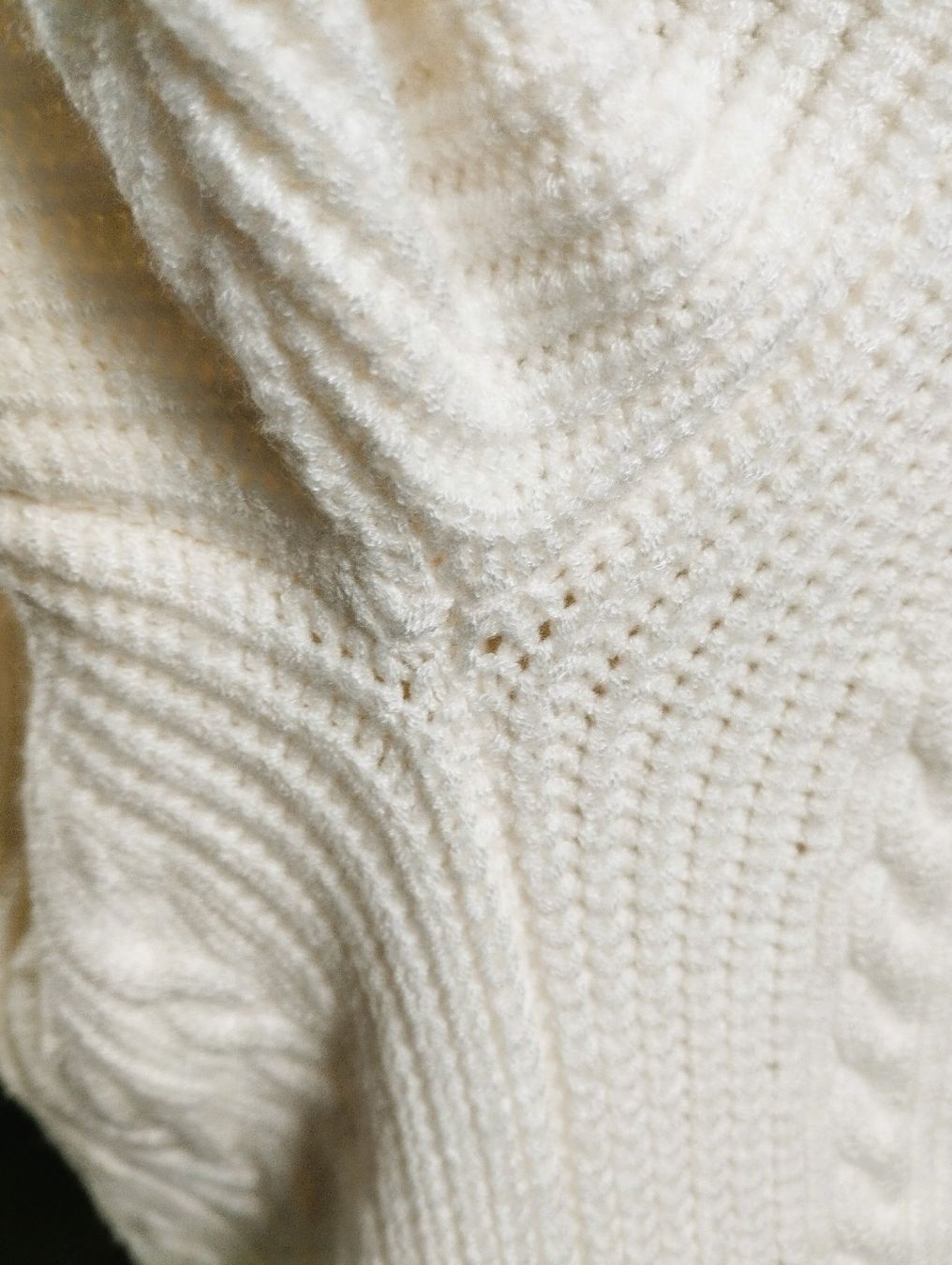 Zara Maglioni & Felpe: ZARA Pullover weiss Gr. S – Usato da Schübelbach venduto da Restwert_Schubelbach 4