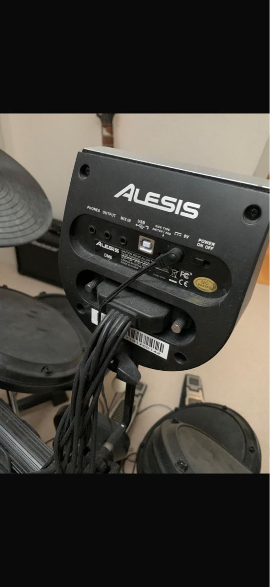 Alesis Musikinstrumente: Alesis Schlagzeug E-Drum Set guter Zustand – Gebraucht aus St. Gallen von Baerbelst 1