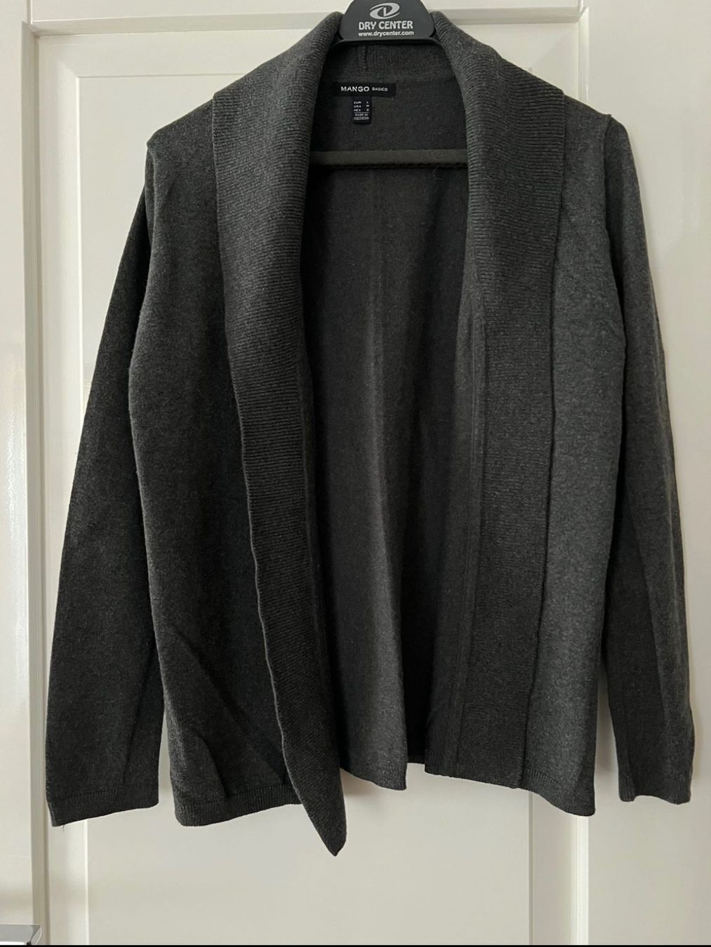 Mango Jacken: Mango Strickjacke, Gr. L, Anthrazit, Gratisversand – Gebraucht aus Frutigen von glnays