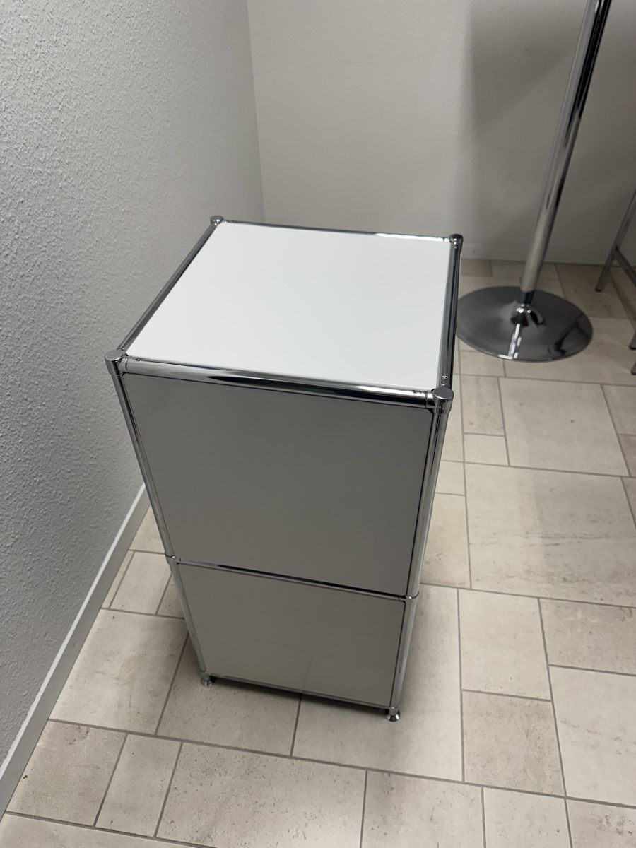 Cassettiere: Design Highboard Kommode Metall Chrom – Usato da Zürich venduto da Privat13 1