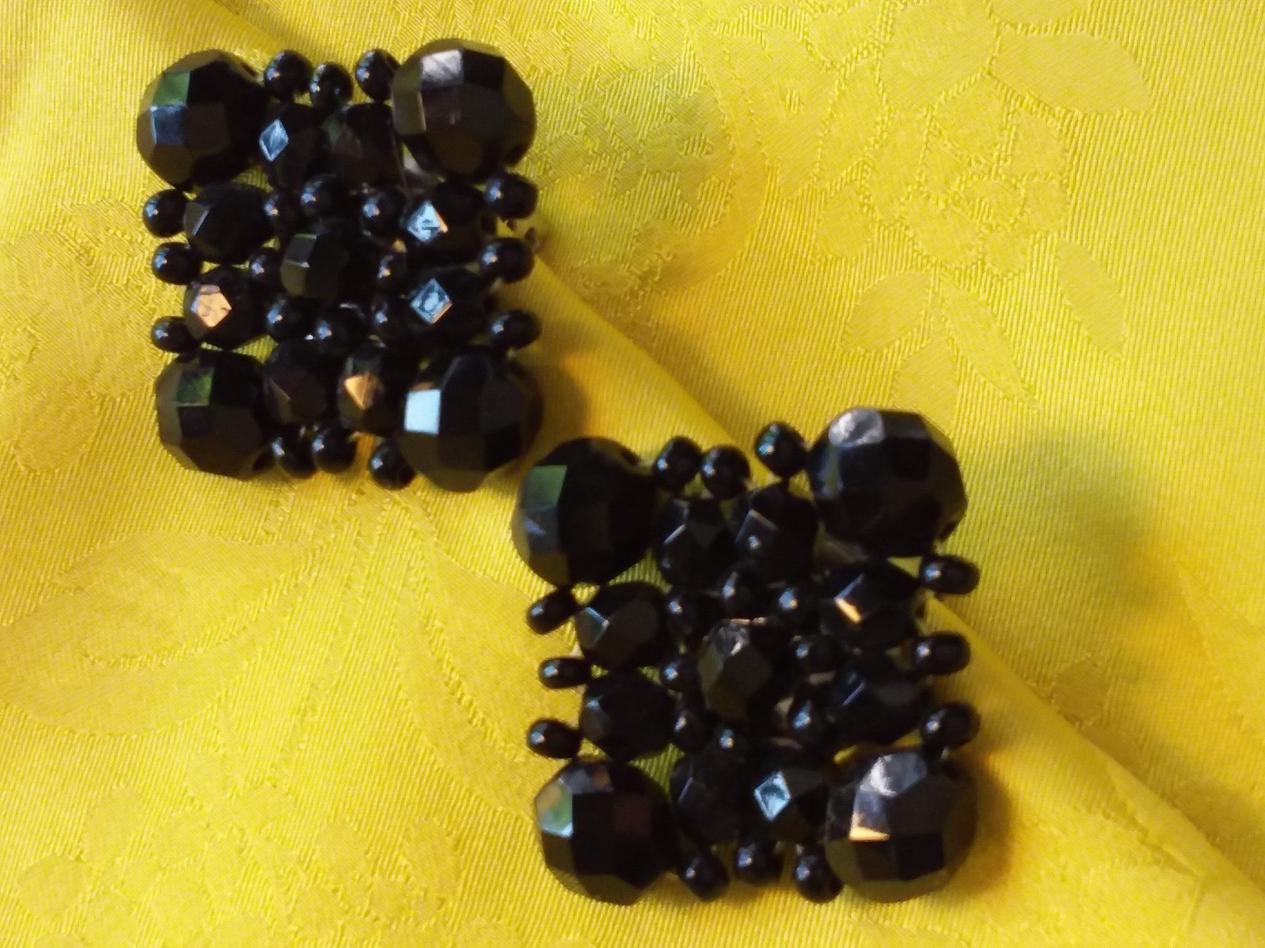 Orecchini pendenti & Orecchini a lobo: Vintage Top schwarz Ohrclips ca 1950 – Usato da Zürich venduto da sanwit 2