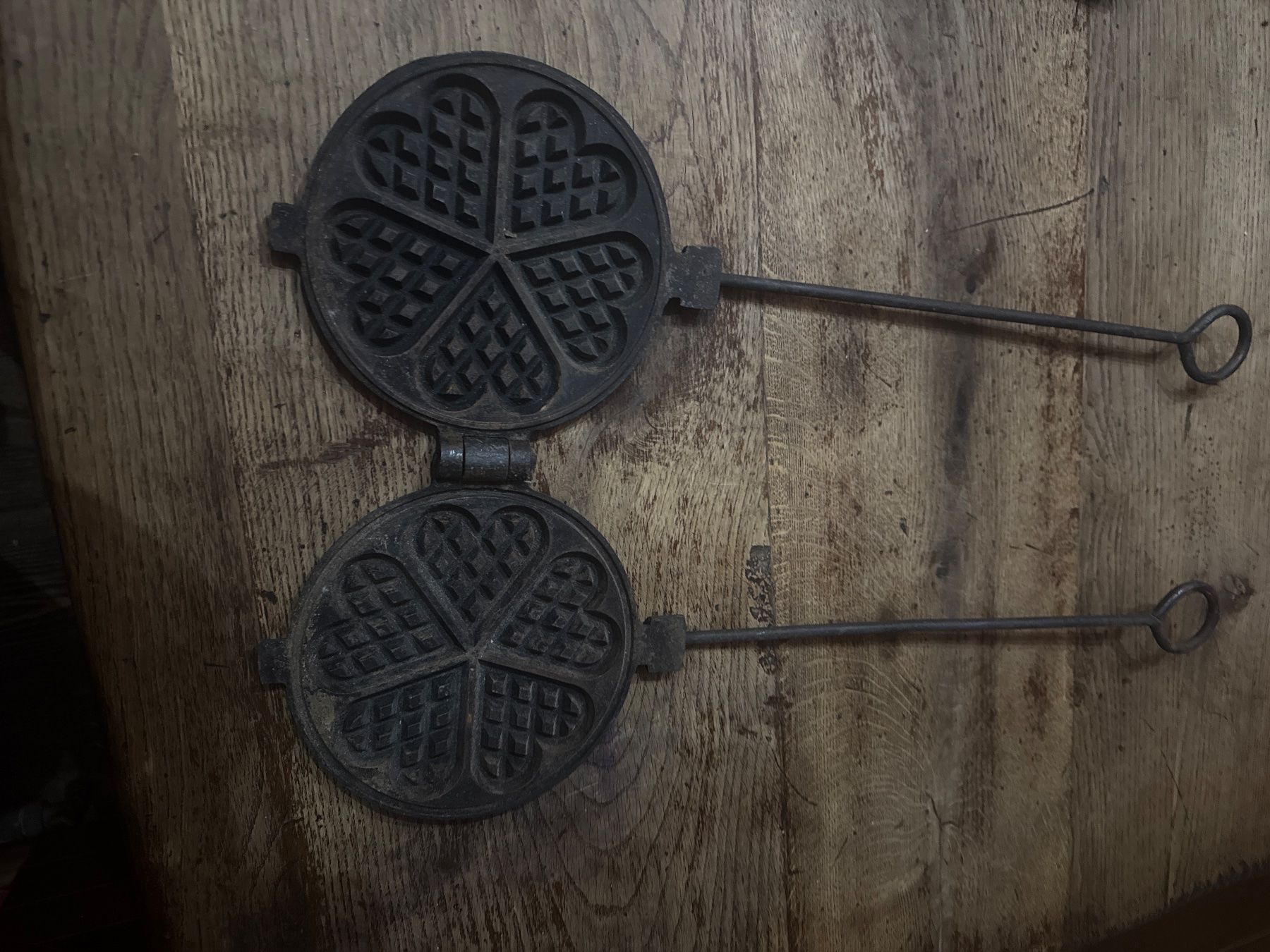 Teglie da forno: Gaufrier fonte 16cm waffeleisen – Usato da Lajoux JU venduto da Briard0