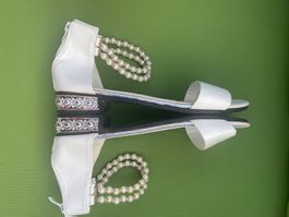 RARITÄT - edle/stylische Sandale mit Perlen, weiss, 38
