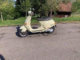 Vespa et4 125