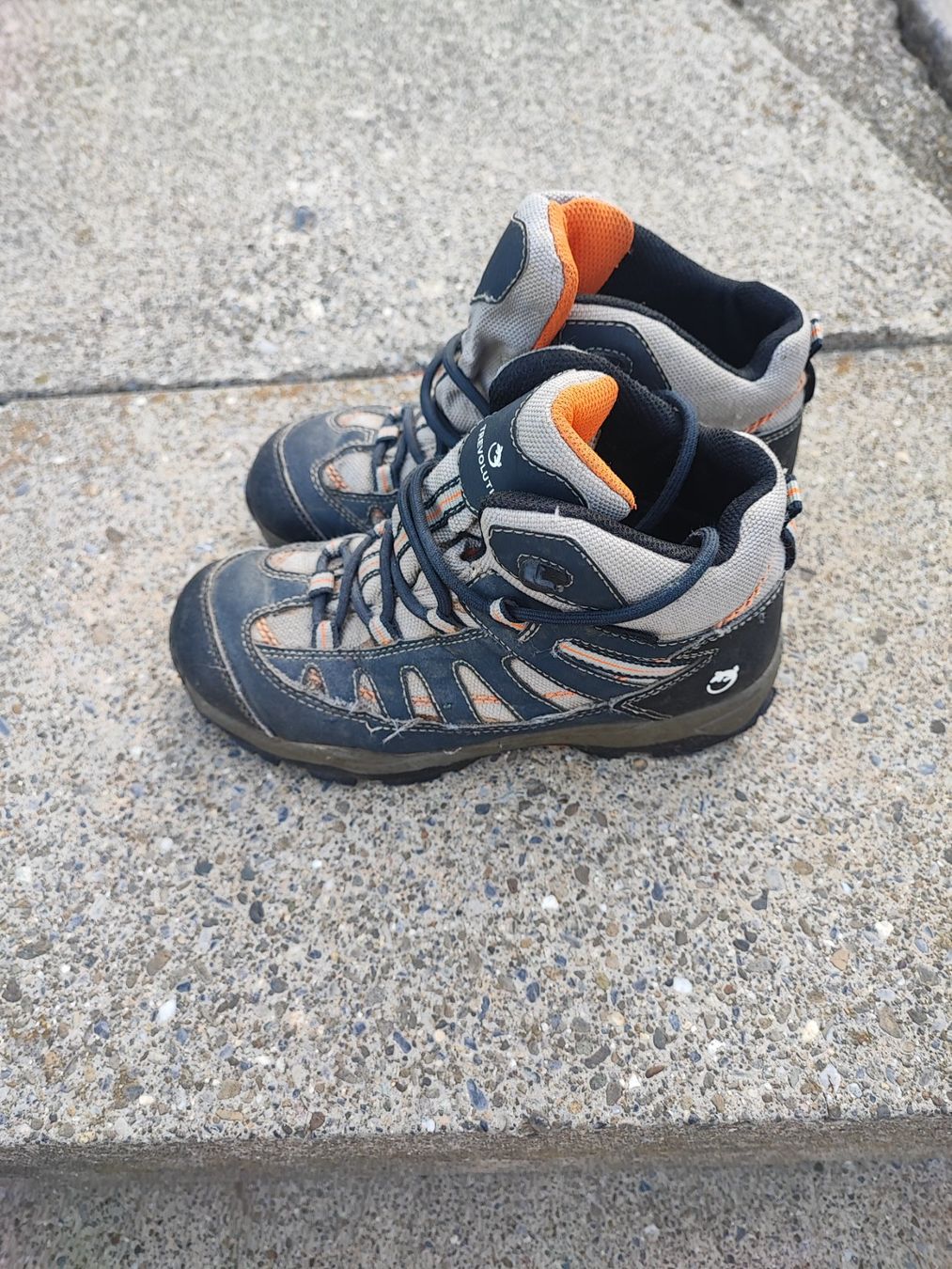 Trevolution Scarpe per ragazzi: Wanderschuhe Trevolution Gr. 35 – Usato da Grabs venduto da Margelchopf1 1