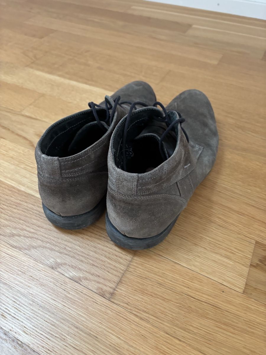 Herrenschuhe: Graue Wildleder Herrenschuhe Grösse 43 – Gebraucht aus Bettwiesen von ras_9rk9 2