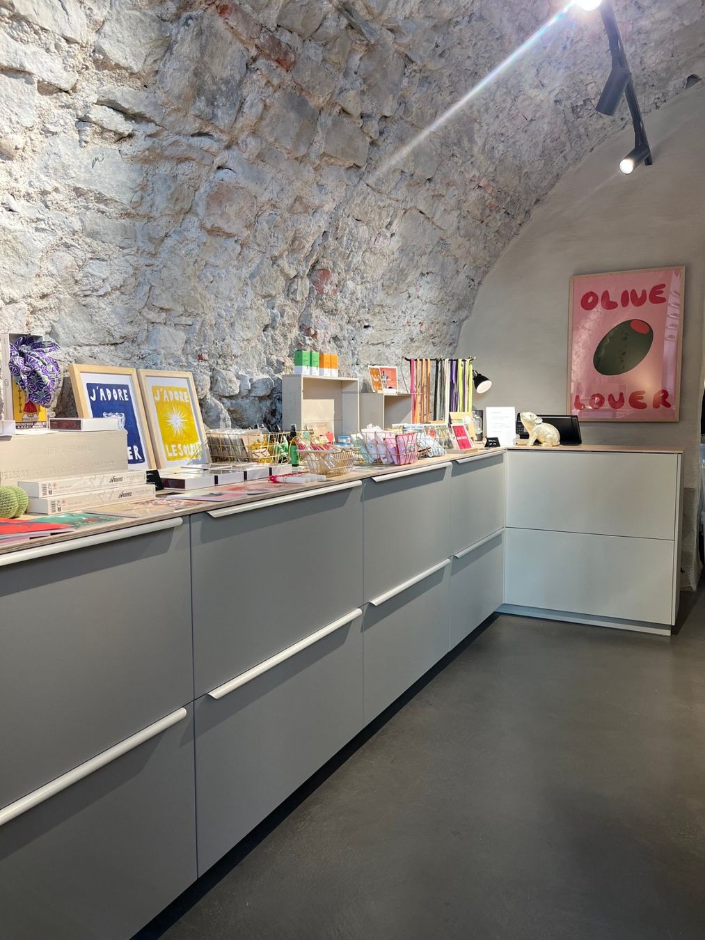Allestimento di negozi e stand fieristici: Schubladenkorpus (5 Elemente) mit integriertem Kassenmöbel – Usato da Rapperswil SG venduto da inf_tlm8