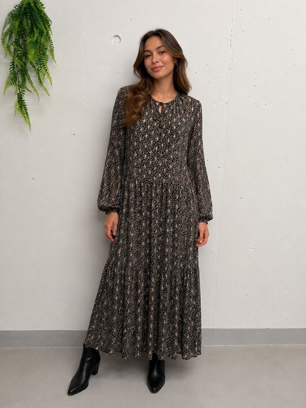 Robes: Summum Maxikleid beige gold Boho Gr. 34 langarm – Neuf (Voir description) à Regensdorf par secondchancefashion