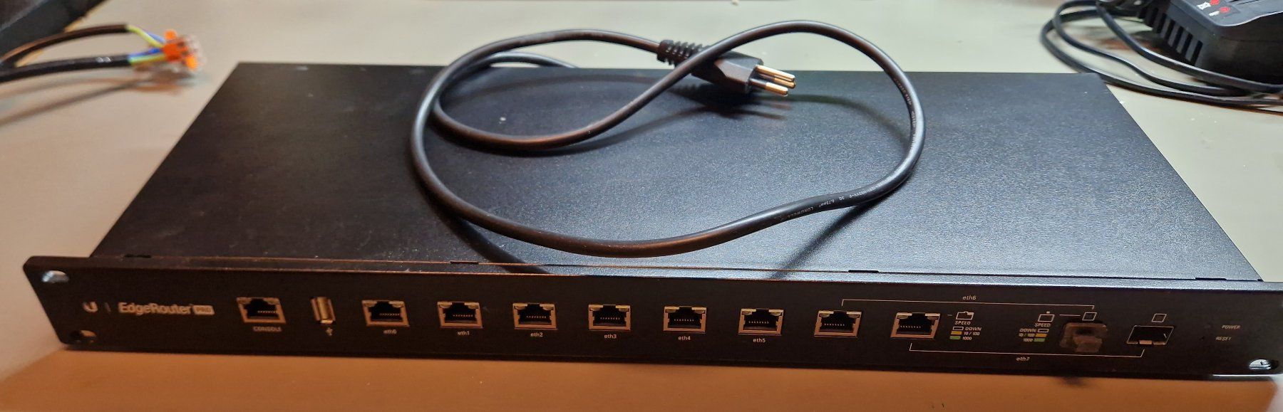 Ubiquiti Modems & Router: Ubiquiti EdgeRouter Pro ERP08 – Gebraucht aus Winterthur von zserg