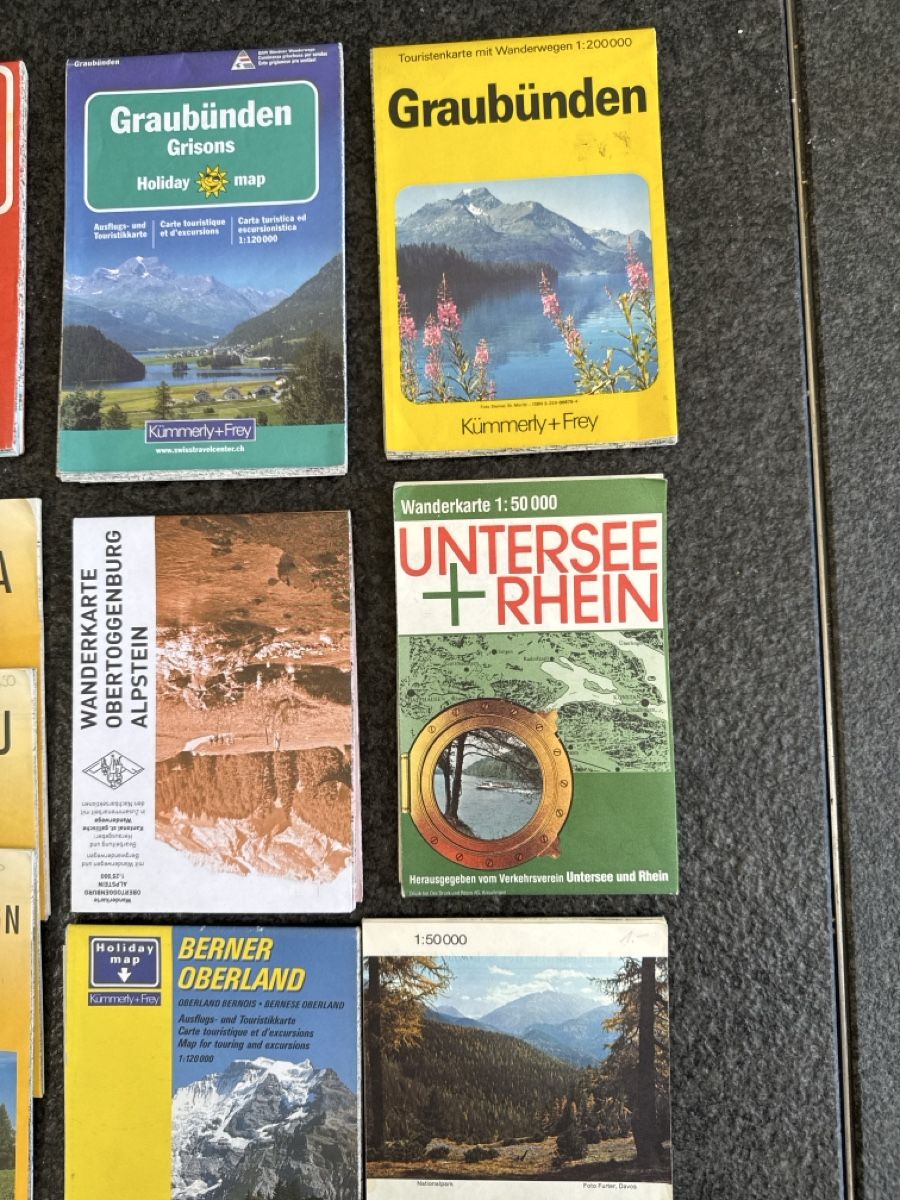 Landkarten & Atlanten: Wanderkarten Set 14 Stk, Schweiz, versch. Regionen – Gebraucht aus Eschenz von Belladog 3