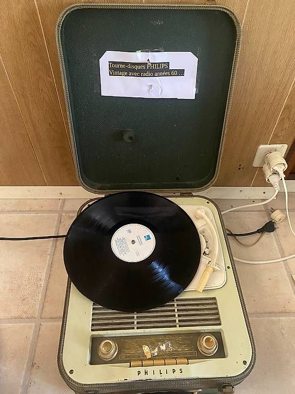 Giradischi: Tourne-disques – Usato da Lausanne venduto da fif_8dgg 2