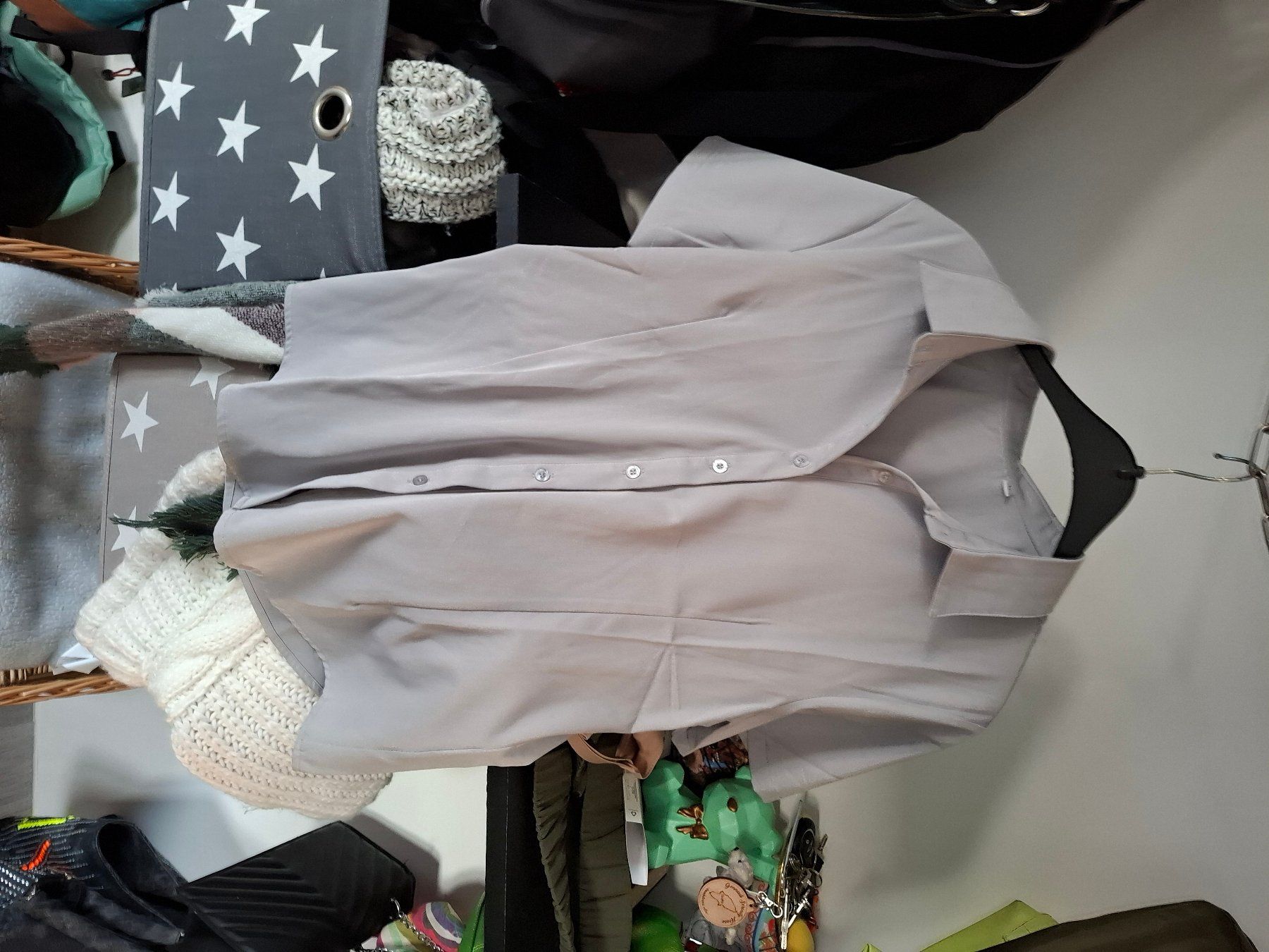 Camicette: Bluse grau – Usato da Jona venduto da Mel_Rose_283