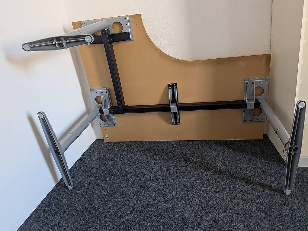 Schreibtische: Eckbürotisch IKEA Galant, rechts – Gebraucht aus Zürich von Hungi04 1