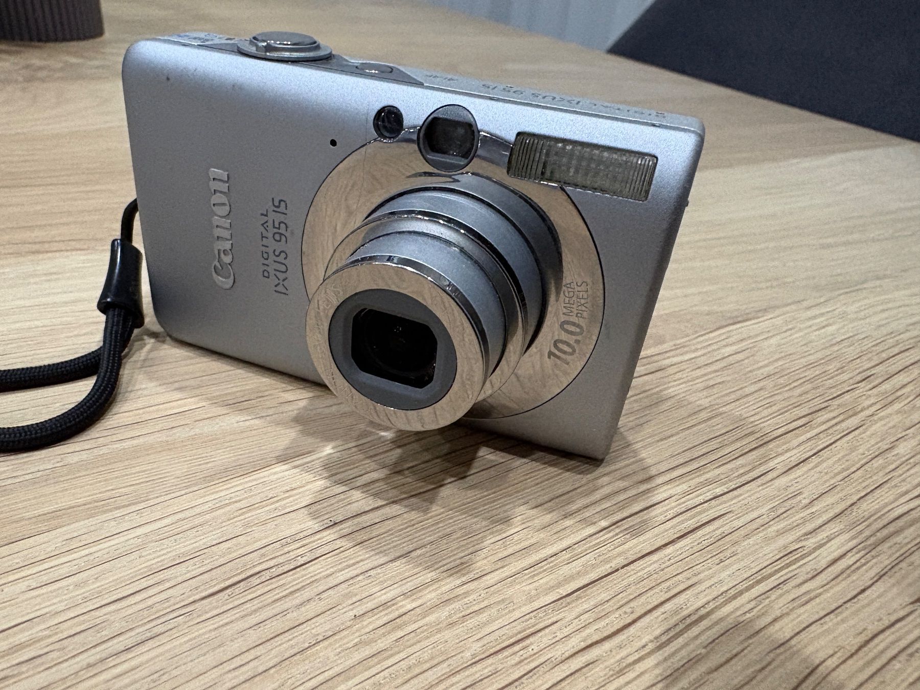 Canon Fotocamera: Canon  IXUS 95 IS  Digitalkamera – Usato da Lausen venduto da sen_jm7c 7