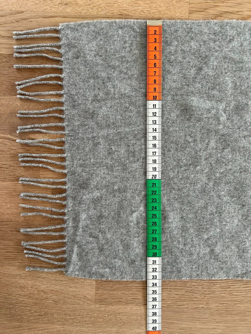 Foulard & Sciarpe: Kashmir Schal, hellgrau, Grösse 172 x 33 cm – Nuovo (secondo la descrizione) da Langenthal venduto da dunschai 1