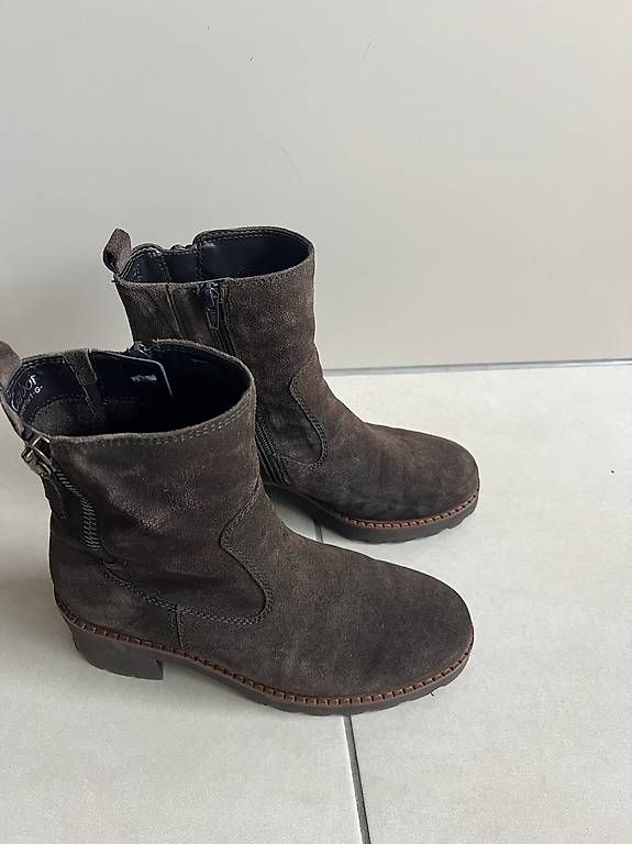 Damenschuhe: Leder Stiefel – Gebraucht aus Unterengstringen von baj_2zfq 1